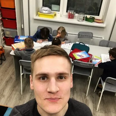 Денис Кулешов